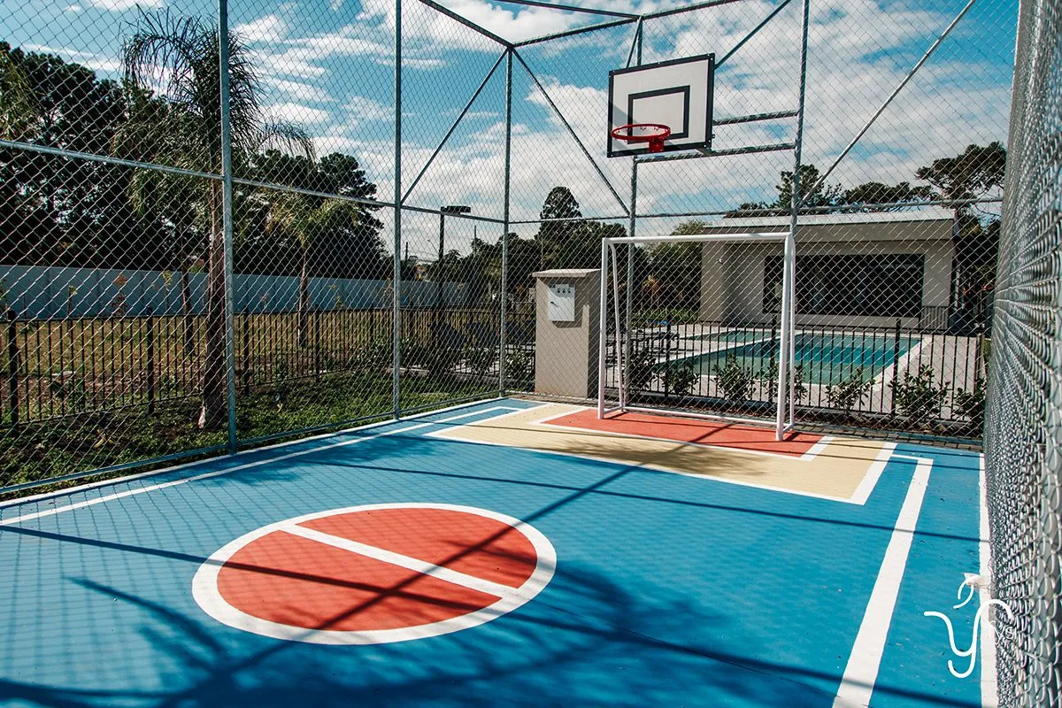 Half court — quadra para o basquete de fim de tarde